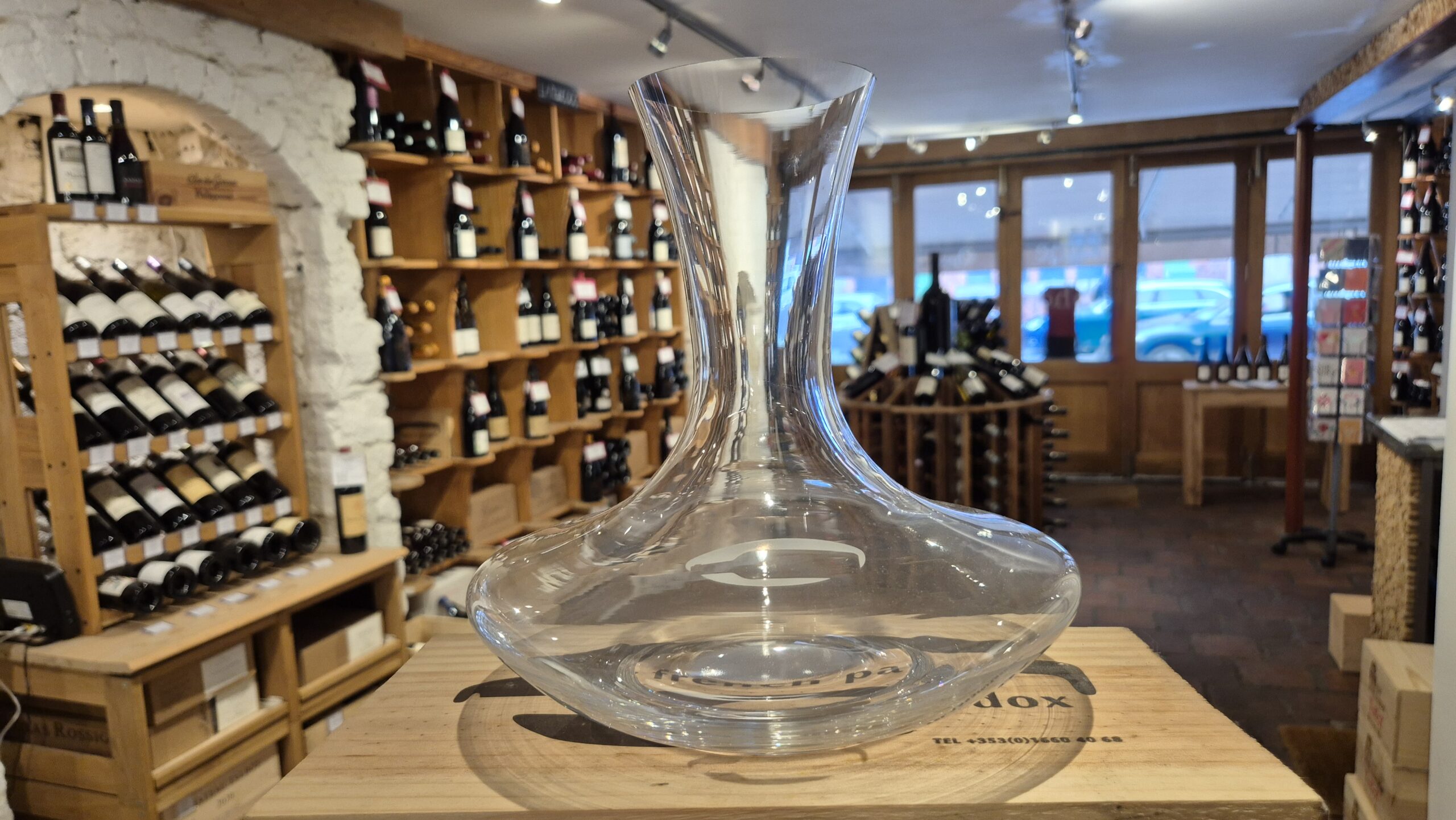 The Vinipro Decanter – Precision, movement, and the art of serving wine